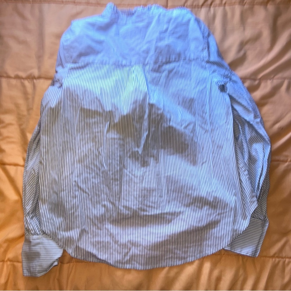 A new day button down top - Picture 3 of 4
